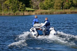 2022 Yamaha F9.9LMH - 20" Shaft, Tiller Handle, Manual St