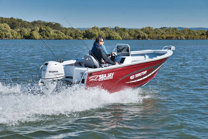 2023 Yamaha F70LA2 - White, 20" Shaft, Electric Start Photo 4 of 10